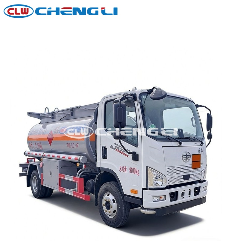 Camion-citerne carburant Shacman 4×2 · 5.9 m³