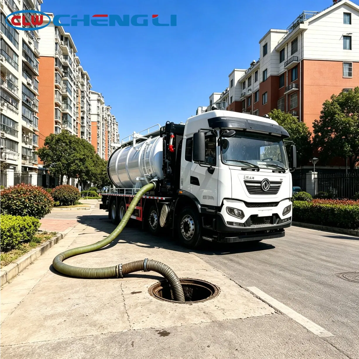 Camion hydrocureur aspirateur Dongfeng 8×4 · 18 + 10 m³
