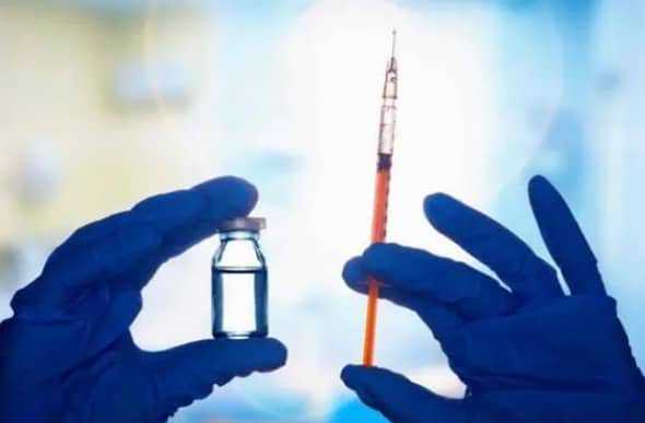 包成功-塞雪诺酮有粉色药渣是着床吗，雪诺酮药渣长期残留在体内超过半年了